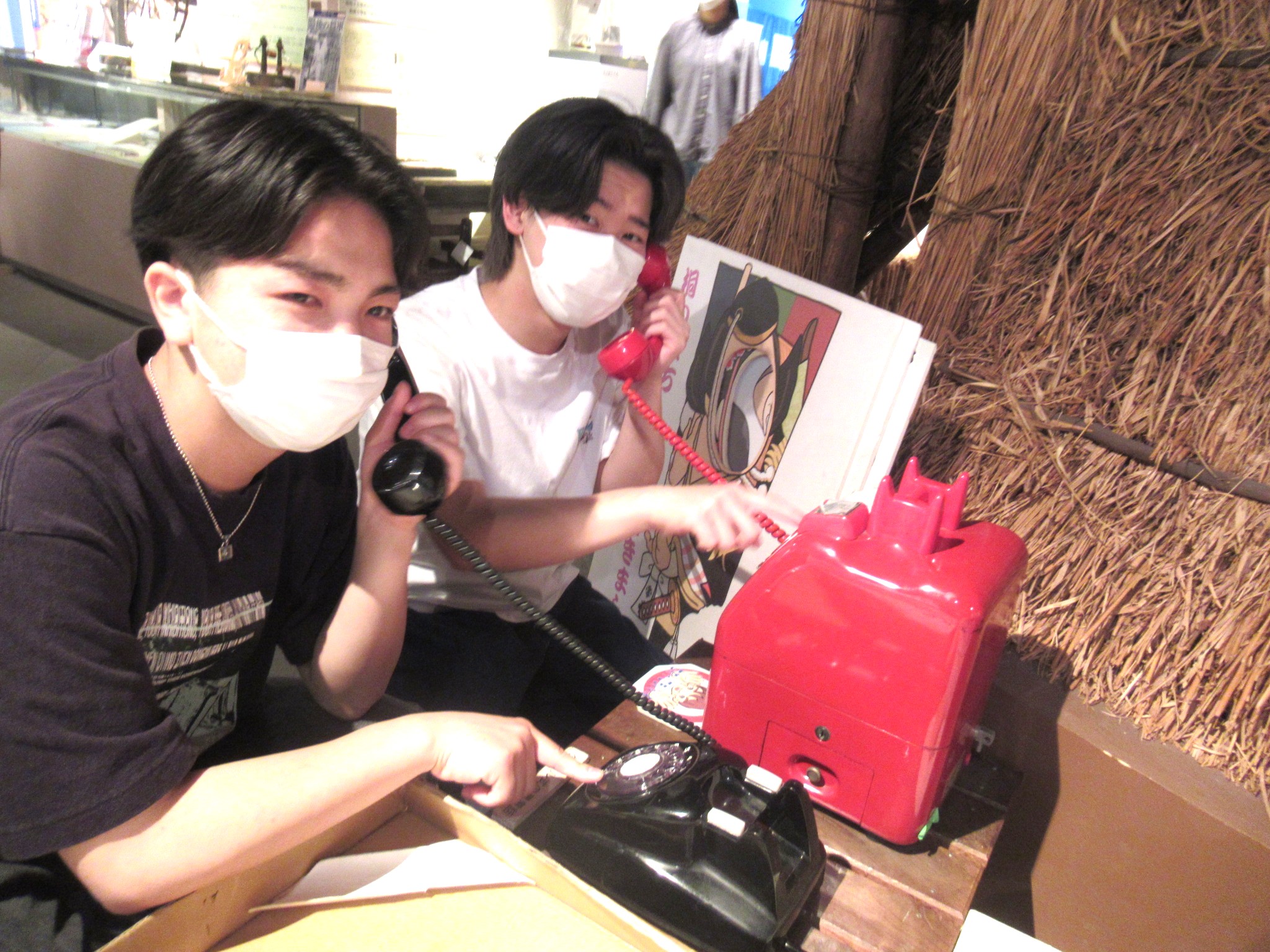 展示物に夢中